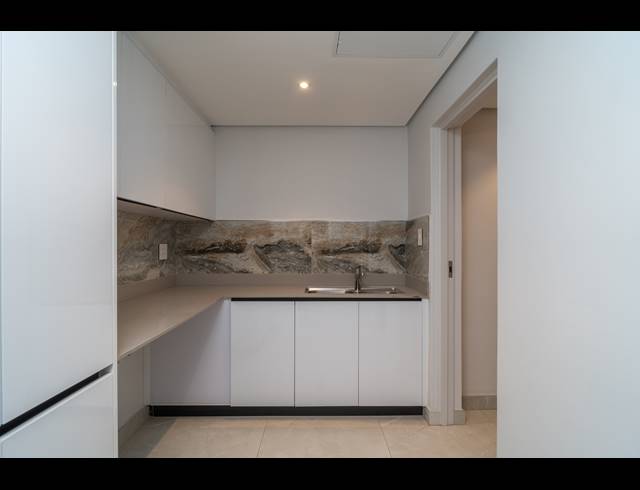 3 BEDROOM APARTMENT FOR SALE IN UMHLANGA CENTRAL
